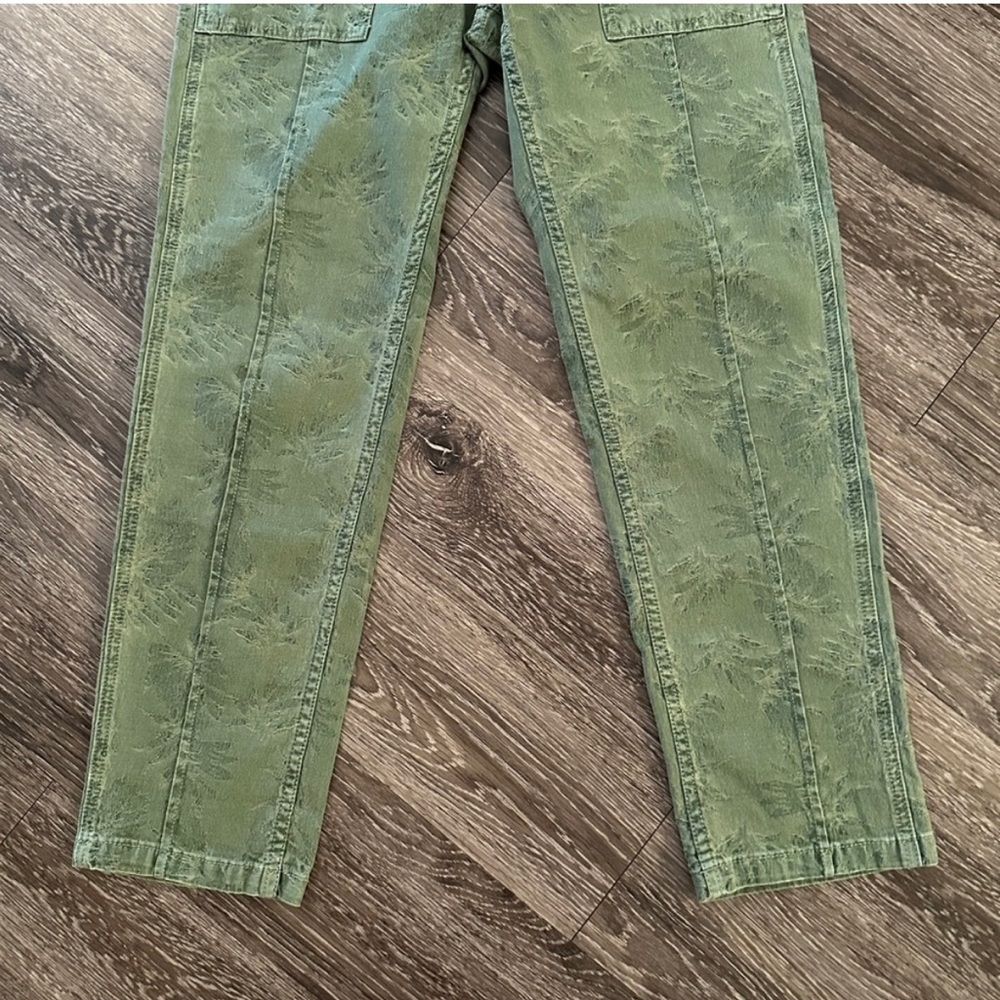 Anthropologie Pilcro the Wanderer Palm leaf pattern